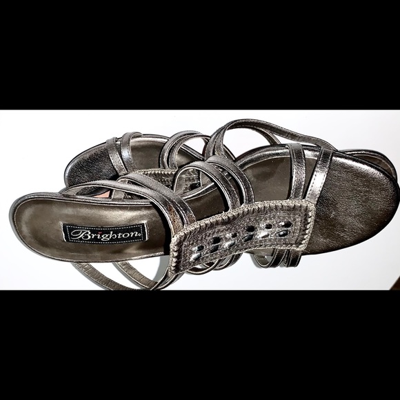 Women size 10 BRIGHTON SANDALS W/HEELS - Picture 3 of 6